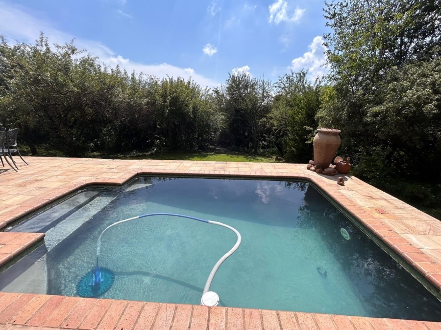 5 Bedroom Property for Sale in Boschenvaal River Front Lodges Free State